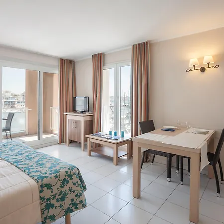 Aparthotel Pierre & Cap Hermes 3*