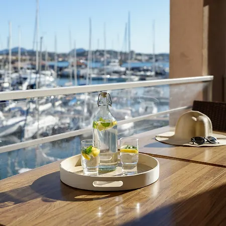 Pierre & Cap Hermes Aparthotel