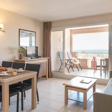 Pierre & Cap Hermes Aparthotel