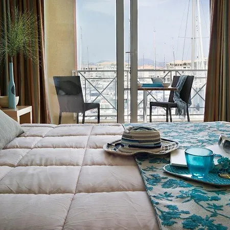 Pierre & Cap Hermes Aparthotel