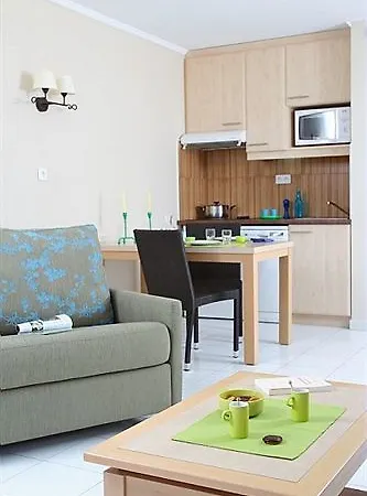 Pierre & Cap Hermes 3*