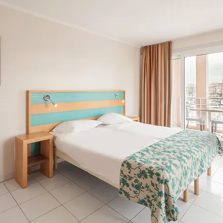 Hotel apartamentowy Pierre & Cap Hermes Fréjus