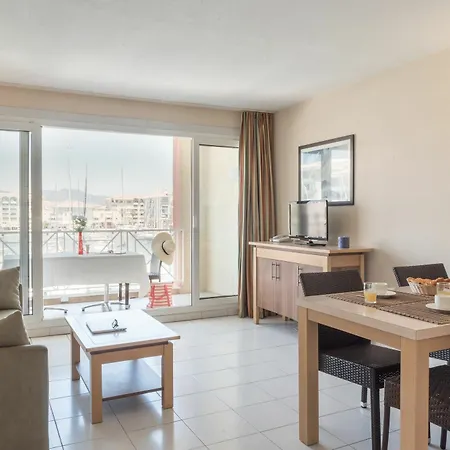 Pierre & Cap Hermes Hotel apartamentowy Fréjus