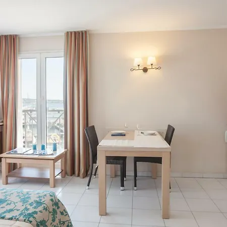 Hotel apartamentowy Pierre & Cap Hermes 3*